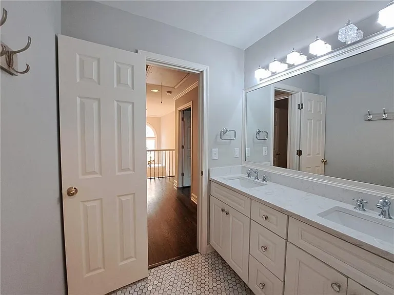 2242 Lenox Walk — Photo 52