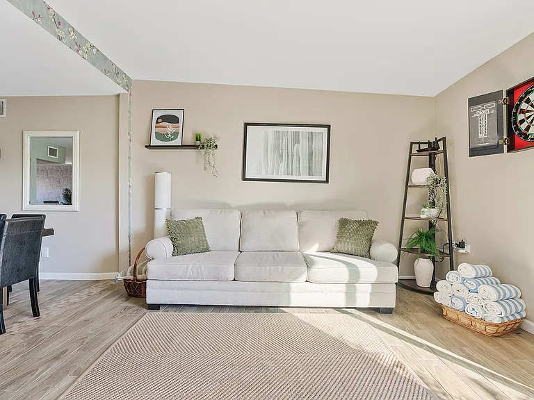 3231 E Cambridge Ave #A — Photo 53
