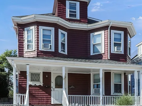 19 Moore St, Winthrop, MA 02152