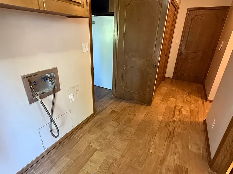 212 Meadowdale Dr — Photo 8