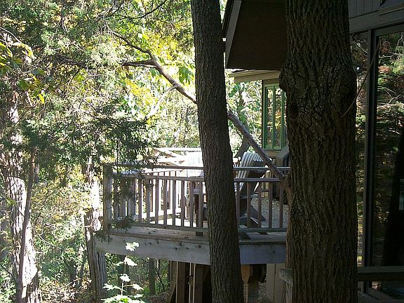 Liv rm deck from bed rm deck