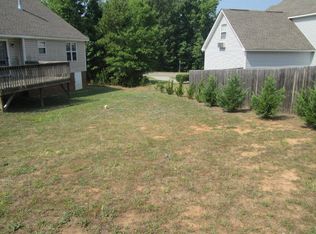 350 Robin Hood Ln, Sanford, NC 27330