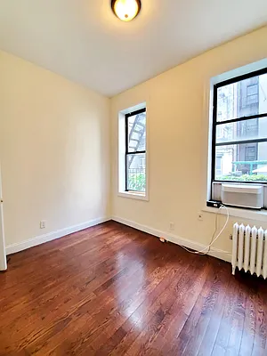 Rented by Nest Seekers International | media 12