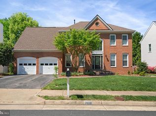 7616 Seabrook Ln, Springfield, VA 22153