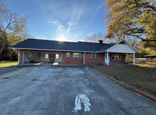 117 Holder St, Pickens, SC 29671