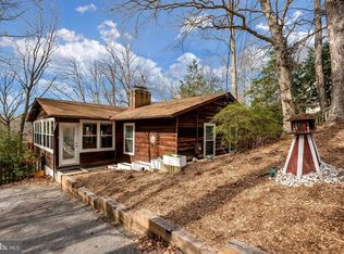 215 Calvert Dr, Lusby, MD 20657