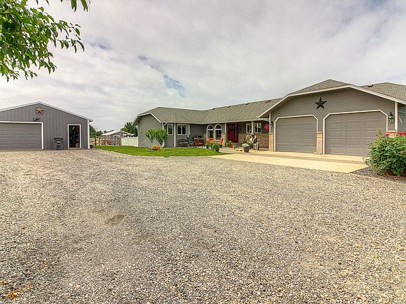 2nd image of 1253 Lucy Ln