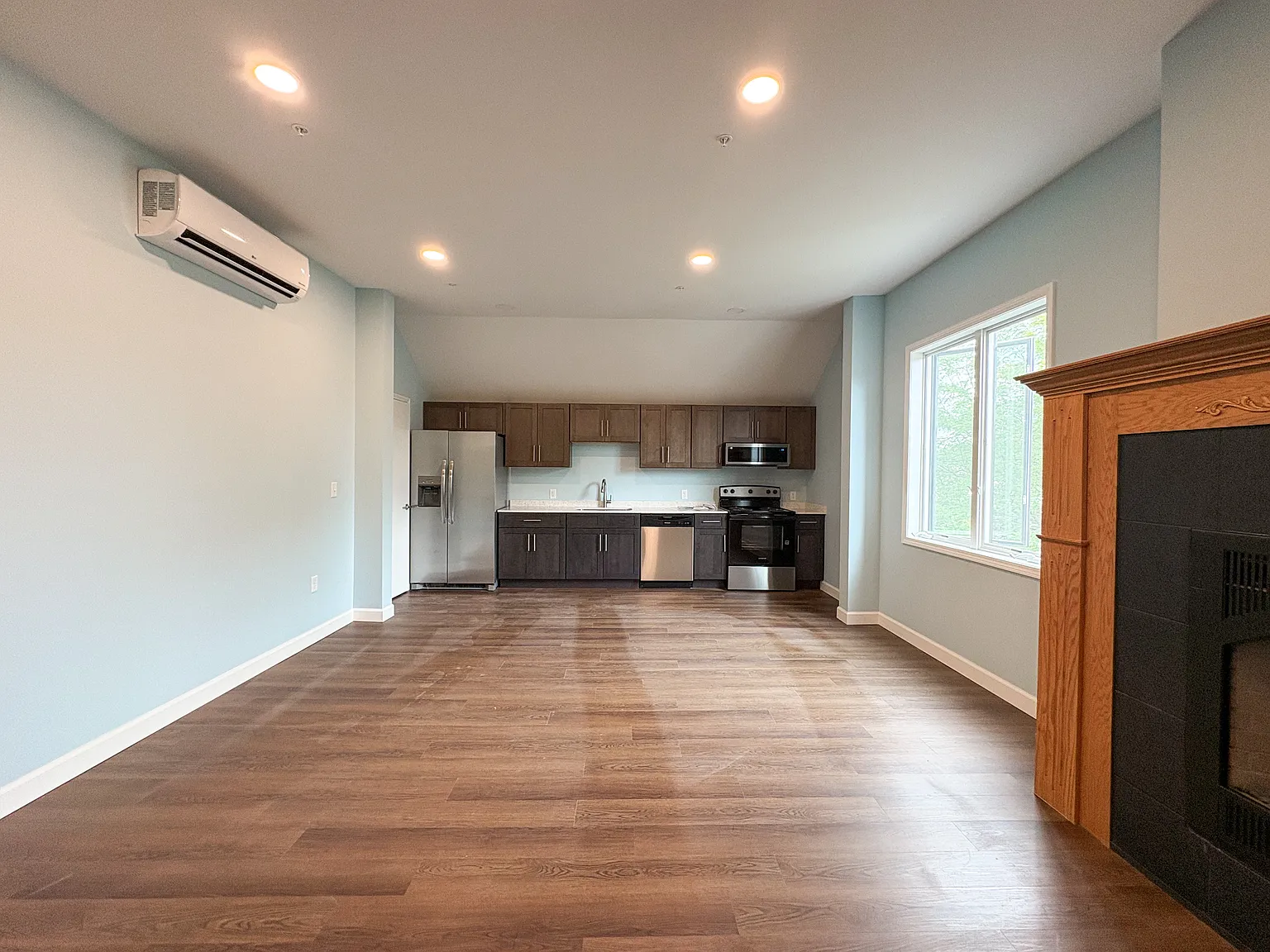 1 bed, 750 sqft, $1,700 — Photo 3