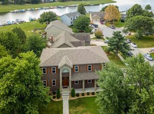 4001 SW Reef Point Ln, Lees Summit, MO 64082