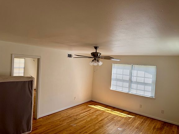 4th image of 20 Alexander St