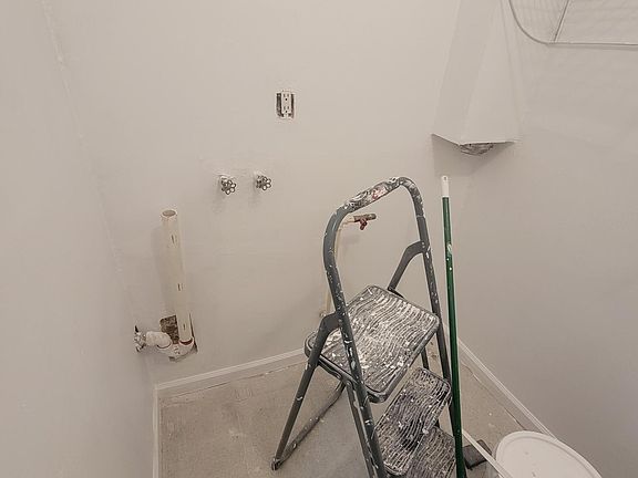 5th image of 2034 Pearson St #2