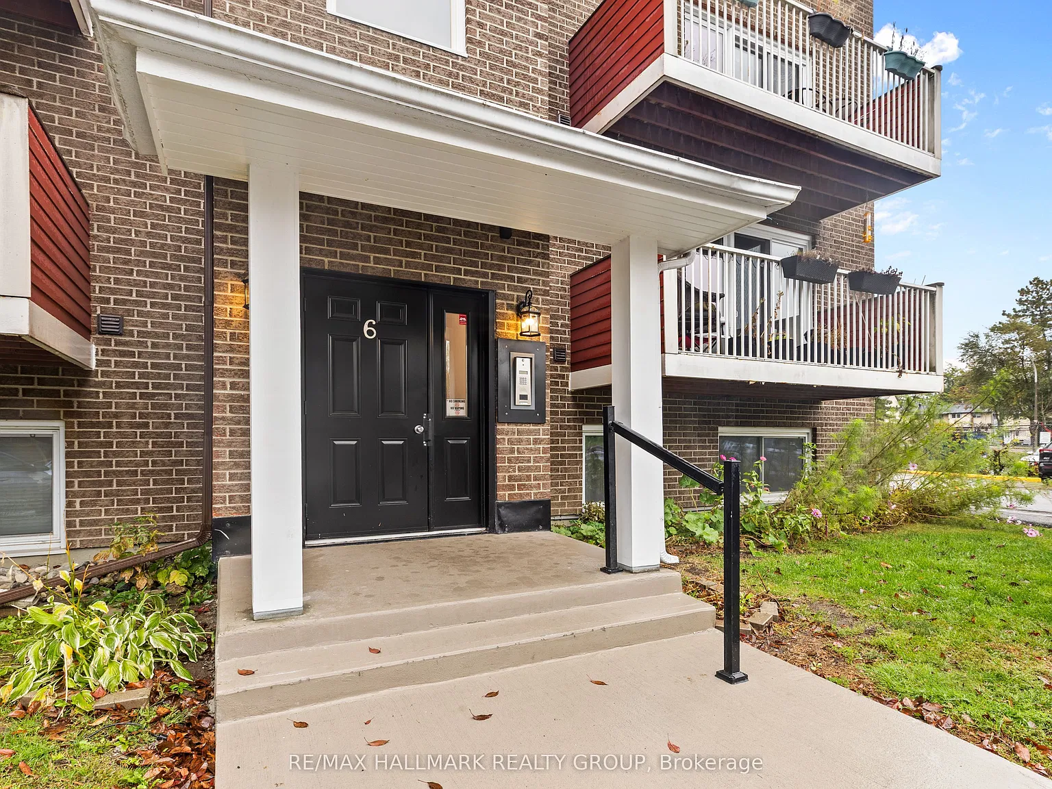 2 bed, $2,200 — Photo 1