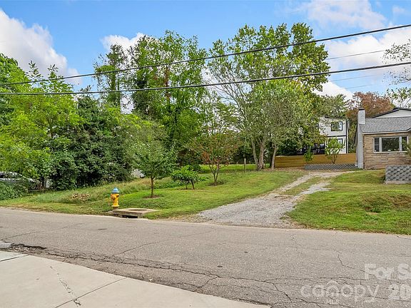 4th image of 20 Merchant St