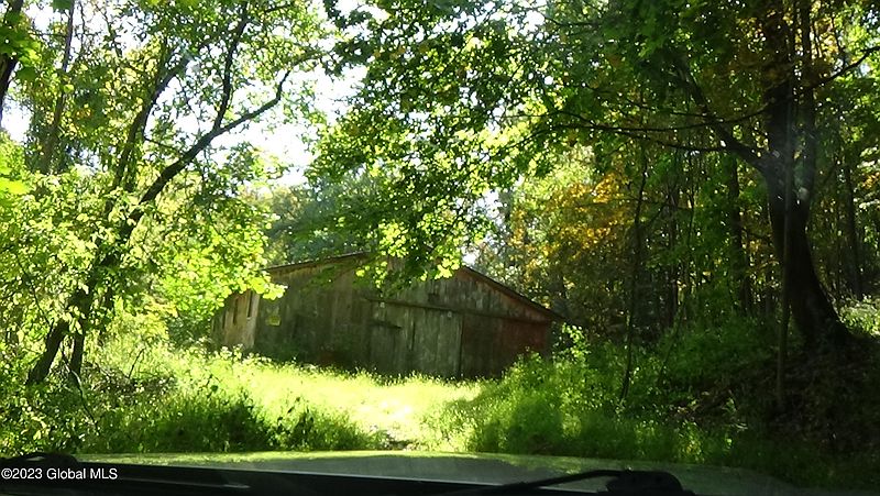 4th image of 00 River Road