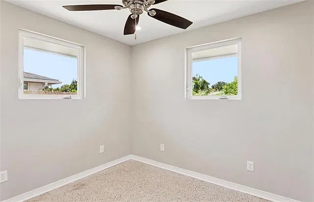 2 bed, 1.0 bath, 631 sqft, $1,200 — Photo 2