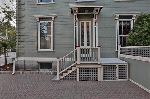 4th image of 6 Washington St