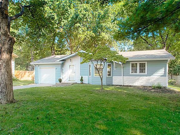 2nd image of 412 Wilshire Cir