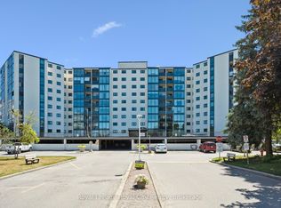 19 Woodlawn Rd E #713, Guelph, ON N1H7B1