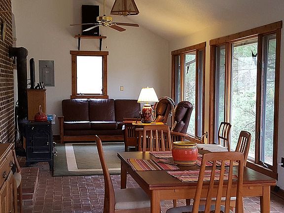 Family/Dining Room 40x11