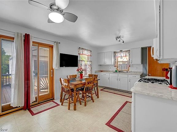 4th image of 9309 Garfield Blvd #1