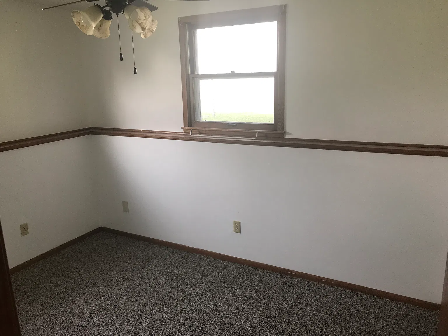 2 bed, 834 sqft, $1,050 — Photo 2