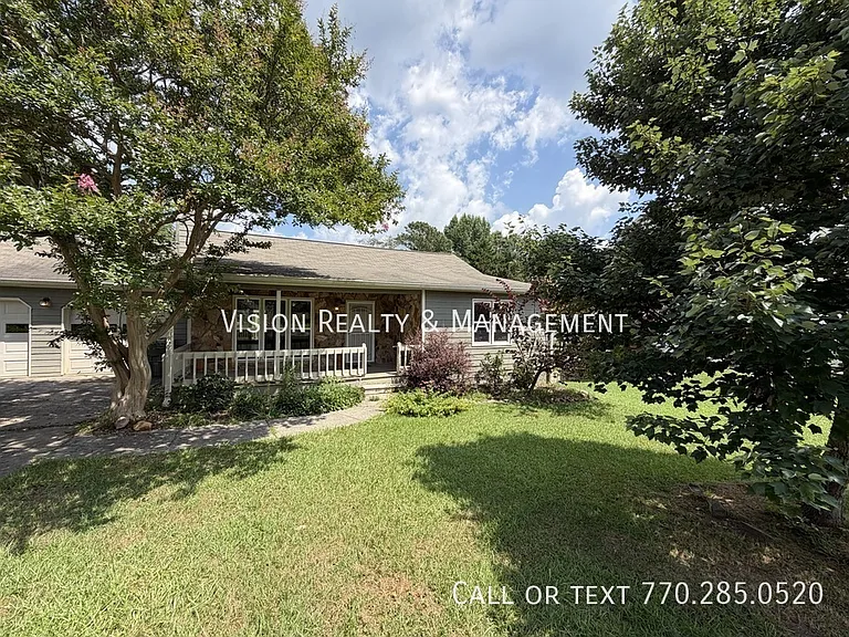 131 Hunters Way — Photo 1