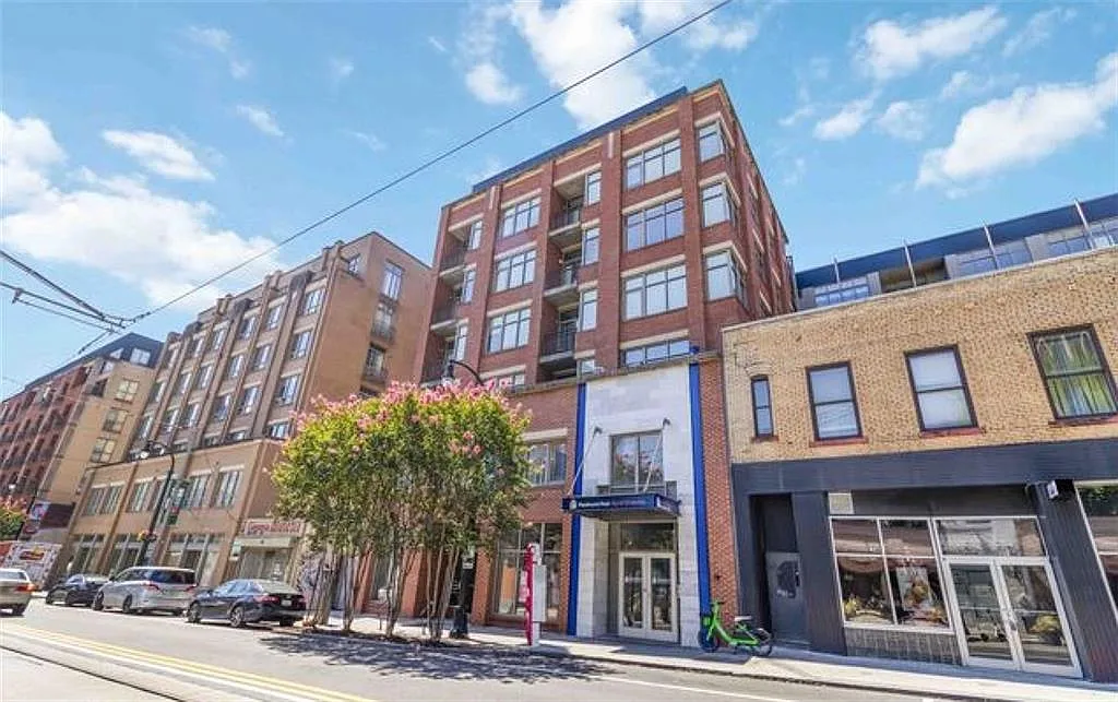 2 bed, 2.5 bath, $1,700 — Photo 4