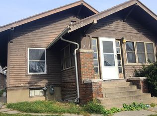 522 E Ctr, Freeport, IL 61032