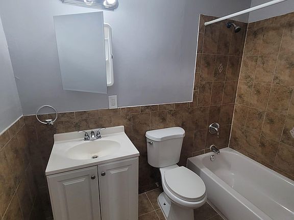 3rd image of 99 Brookdale Ave #2RX