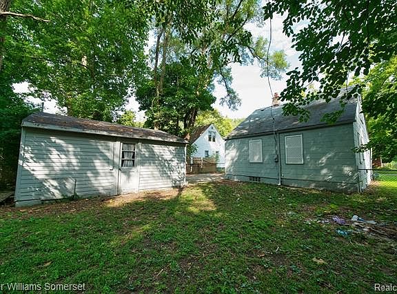 5th image of 21495 Margareta St