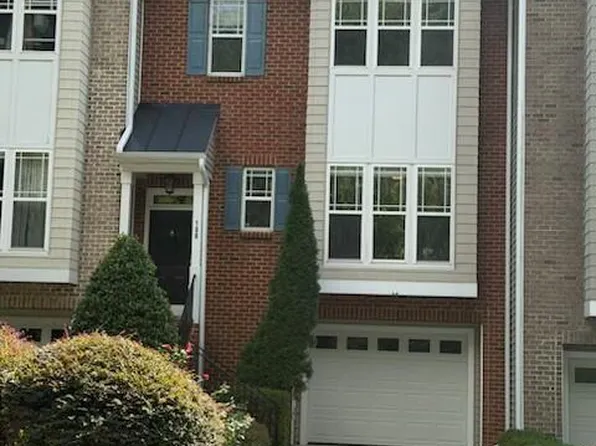 108 Primrose Ln, Carrboro, NC 27510