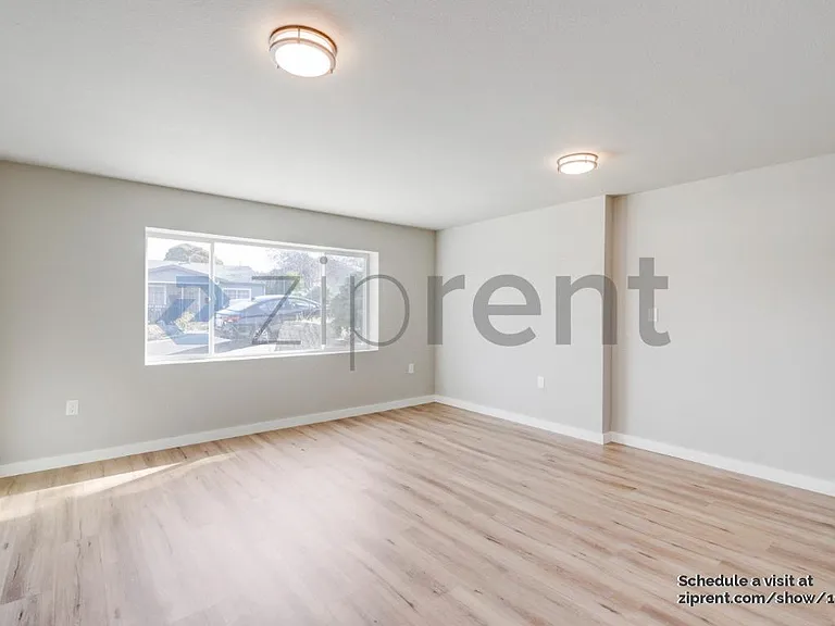 3937 La Cresenta Rd — Photo 4