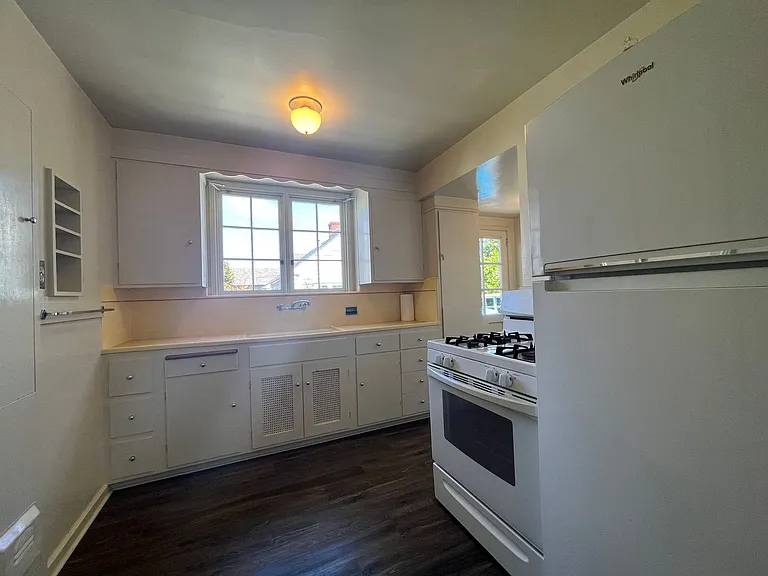 918 F St — Photo 12