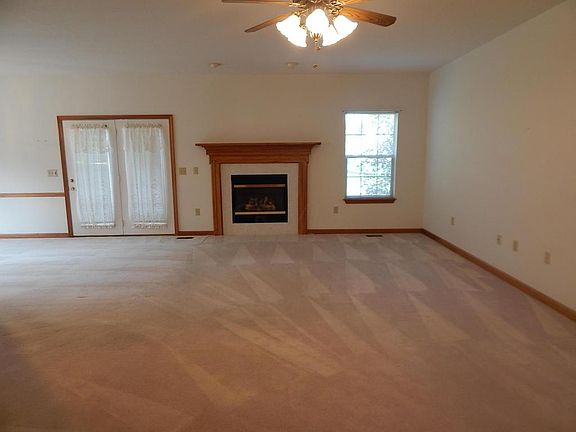 5th image of 323 Central Station Dr