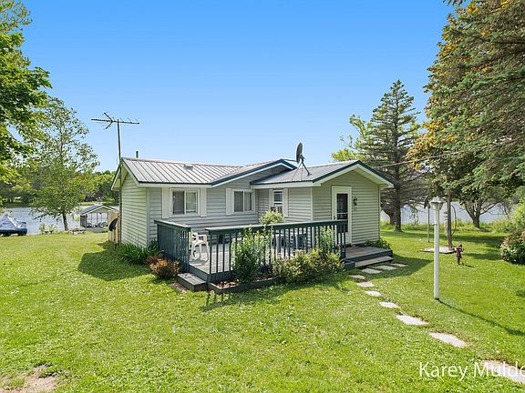 5th image of 8295 Lake Lure Dr