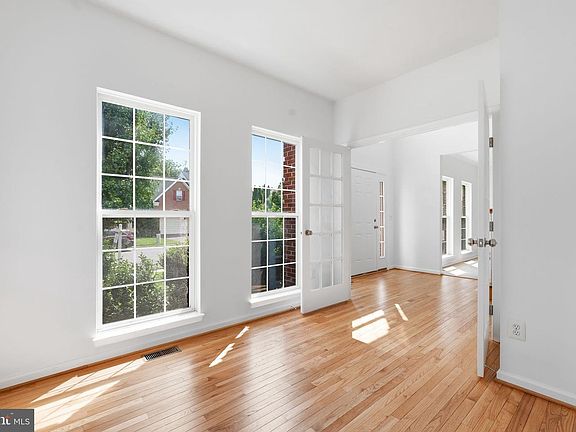 5th image of 14090 Eagle Chase Cir