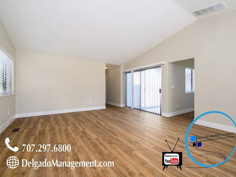 449 Topsail Dr — Photo 4