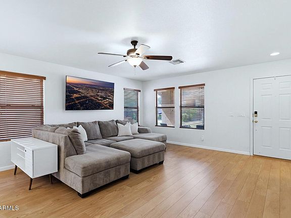 4th image of 5852 E HAMPTON Avenue