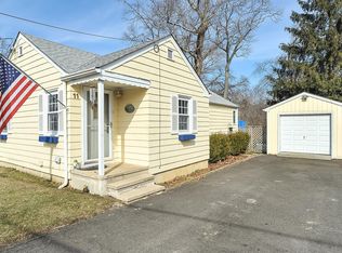 11 Griffith Rd, Freehold, NJ 07728