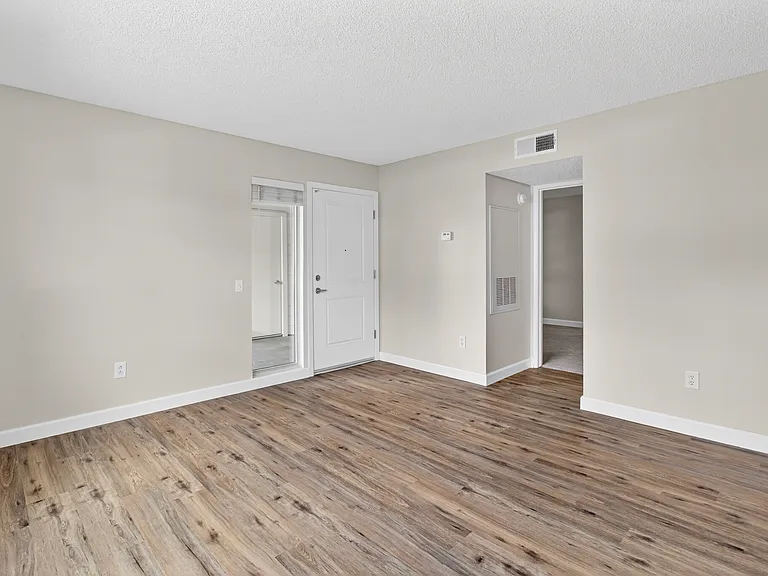 Spring Meadows Apartments — Photo 22