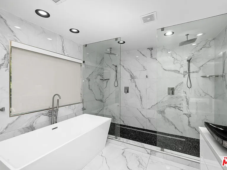 1750 N Beverly Glen Blvd — Photo 21