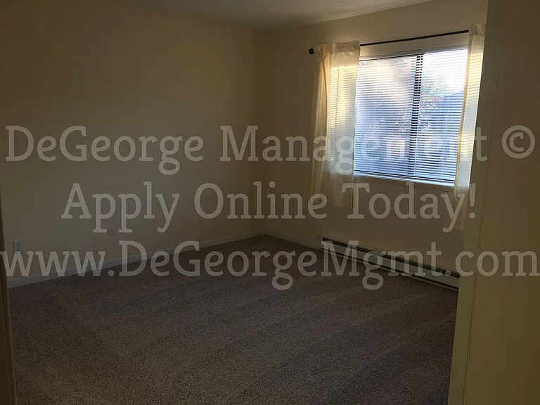 Parkside Apartments — Photo 14