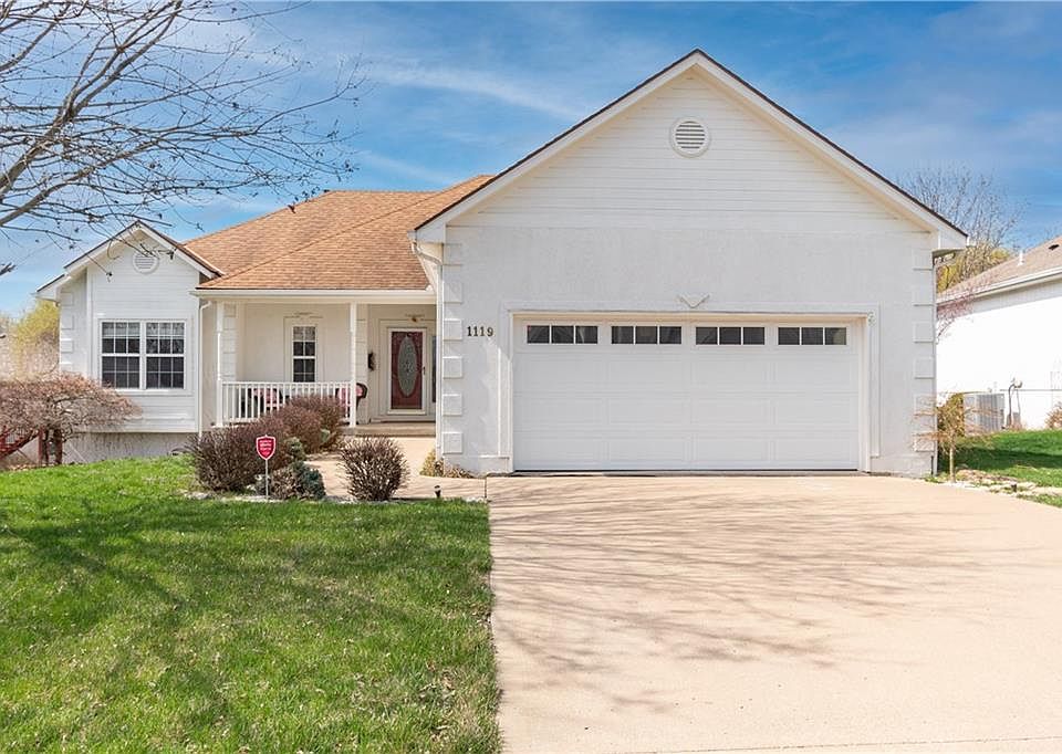 1119 SE Skyview Dr, Blue Springs, MO 64014 Zillow