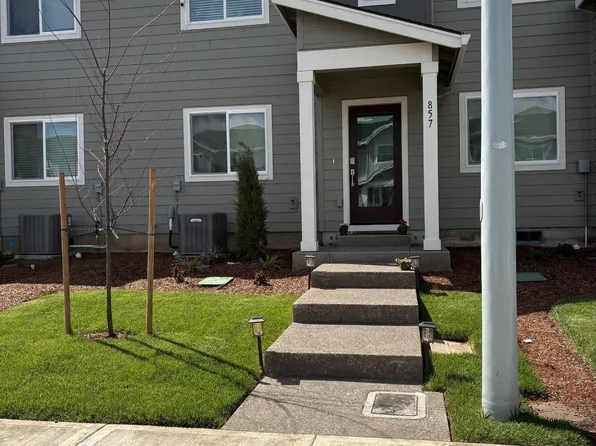 857 Sifuentez Ct, Woodburn, OR 97071