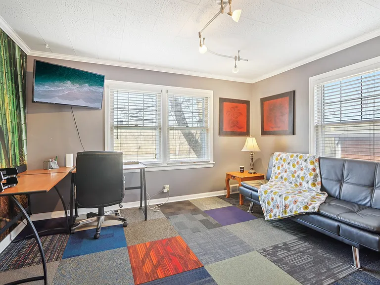 4111 E Pleasant Run Parkway South Dr — Photo 24