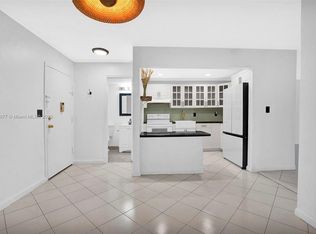 7000 NW 17th St APT 404, Plantation, FL 33313