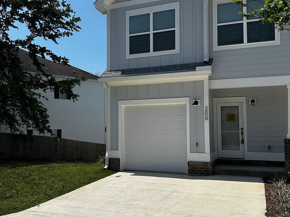 1st image of 218 Walton Ave