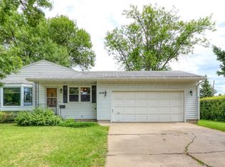 1458 20th St S, Fargo, ND 58103