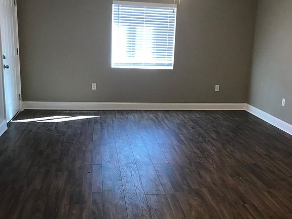3rd image of 2402 Chestnut Woods Dr #2402