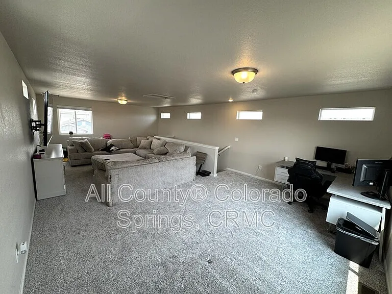 5635 Dakan Loop — Photo 24
